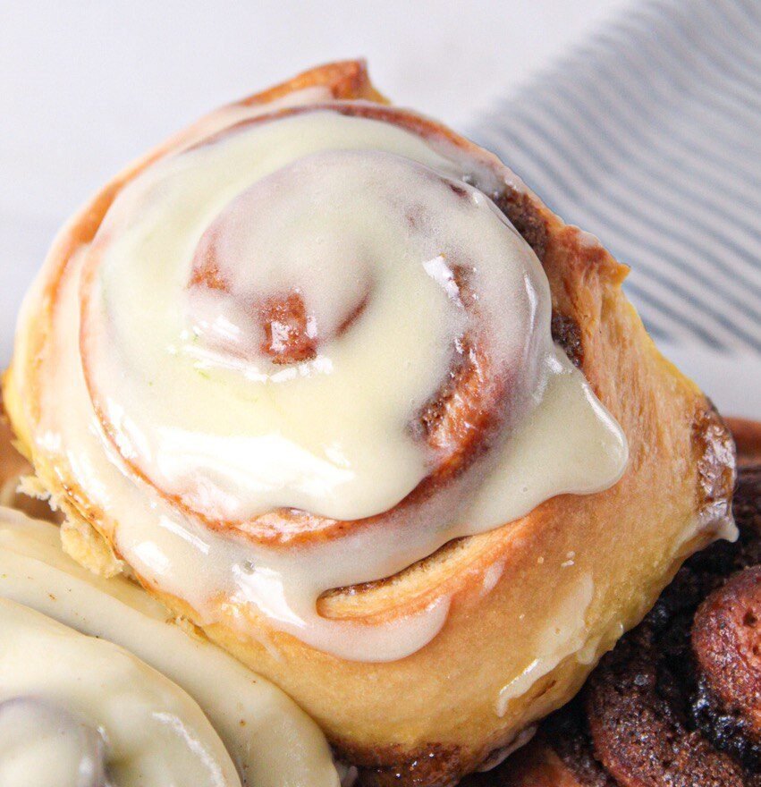 Cinnamon Roll Original + Doce de Leite (O cinnamon Roll é um