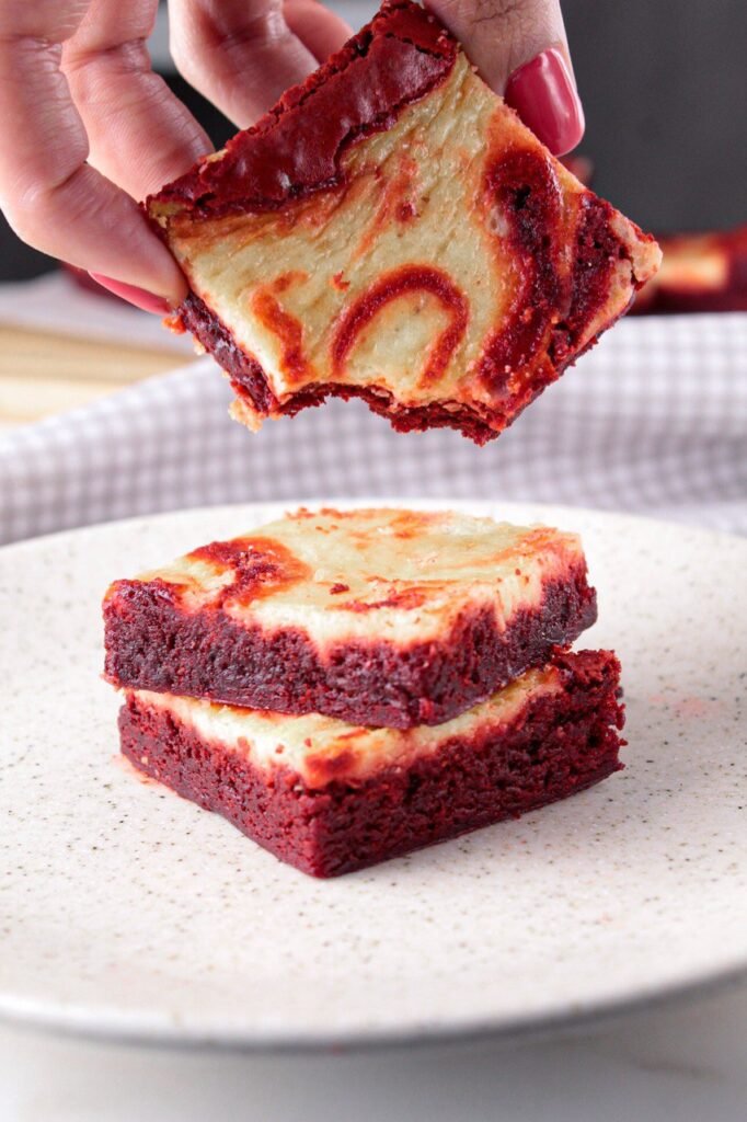 Brownie red velvet cheesecake