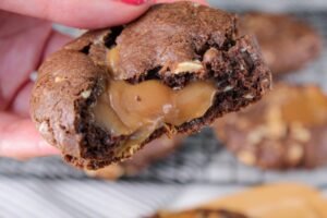 Cookies de chocolate e caramelo