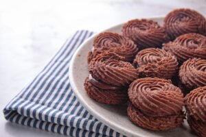 RECEITA DE BISCOITO DE CHOCOLATE NO BICO DE CONFEITAR