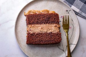 Receita de slice cake de chocolate e leite em pó tostado