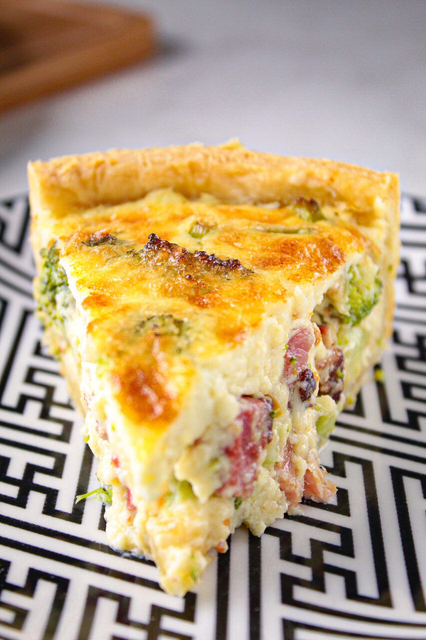 QUICHE DE BRÓCOLIS COM BACON | MASSA CROCANTE | RECHEIO CREMOSO - Junho ...