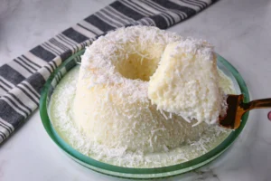 BOLO DE TAPIOCA | CUSCUZ DE TAPIOCA | SUPER CREMOSO E FÁCIL | NÃO VAI AO FORNO