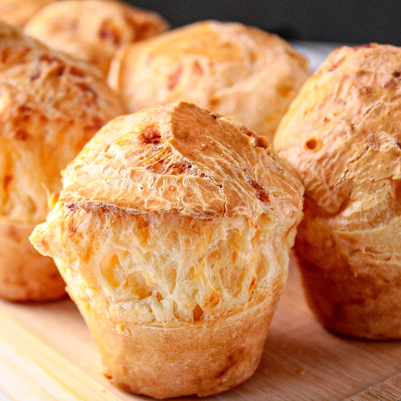 RECEITA DE PÃO DE QUEIJO FÁCIL | SEM SOVAR E ESCALDAR| CASQUINHA CROCANTE E INTERIOR MACIO