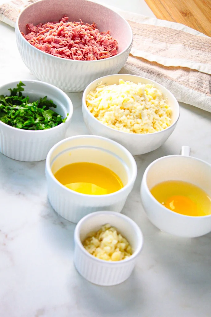 ideia de lanche rapido com massa folhada e calabresa