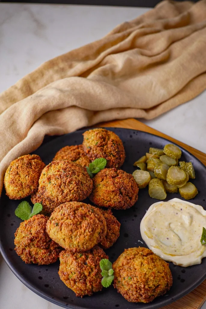 FALAFEL CROCANTE EM CASA! RECEITA SIMPLES E RÁPIDA