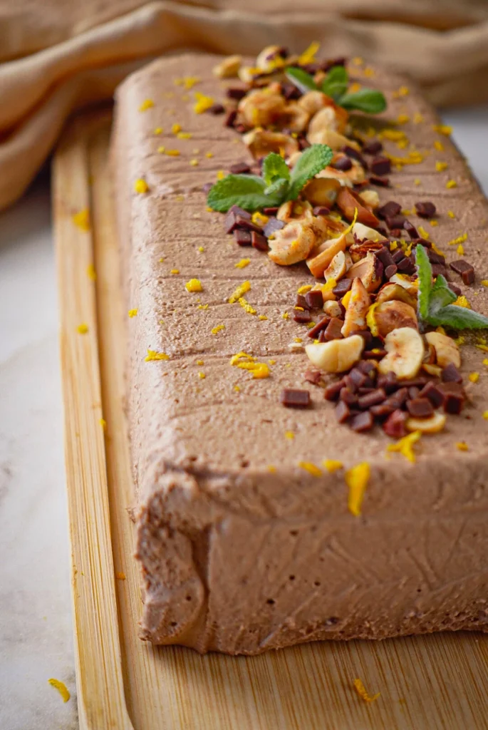 SEMIFREDDO DE CHOCOLATE SEM OVOS! CREMOSO, GELADO E MUITO FÁCIL DE FAZER