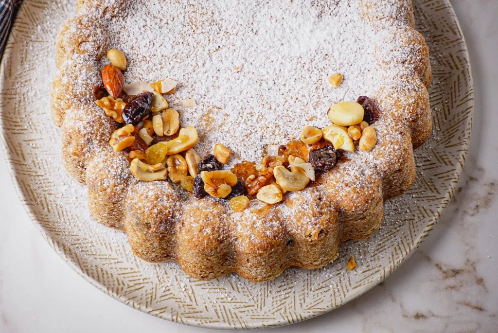 EXPLOSÃO DE SABORES! BOLO DE FRUTAS E CASTANHAS ÚMIDO E AROMÁTICO