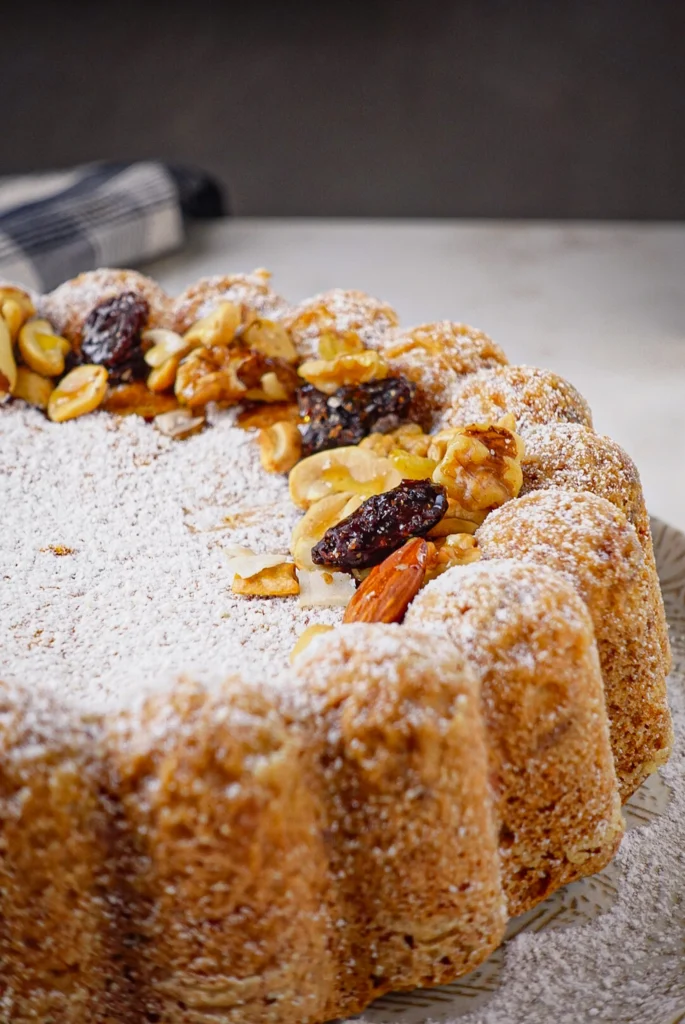 EXPLOSÃO DE SABORES! BOLO DE FRUTAS E CASTANHAS ÚMIDO E AROMÁTICO