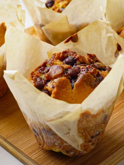 A MELHOR RECEITA DE MUFFIN DE CHOCOLATE: SUPER ÚMIDO E RECHEADO.