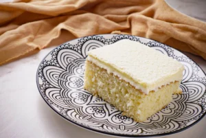 BOLO GELADO DE NINHO QUE DERRETE NA BOCA (MÉTODO FÁCIL DE 2 ETAPAS)