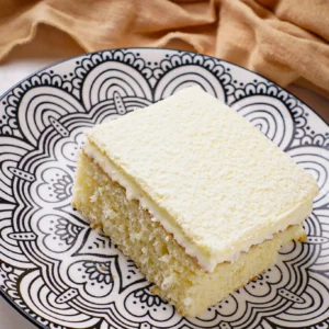 BOLO GELADO DE NINHO QUE DERRETE NA BOCA (MÉTODO FÁCIL DE 2 ETAPAS)